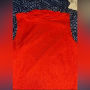 Olivia Rae, women’s M, Red